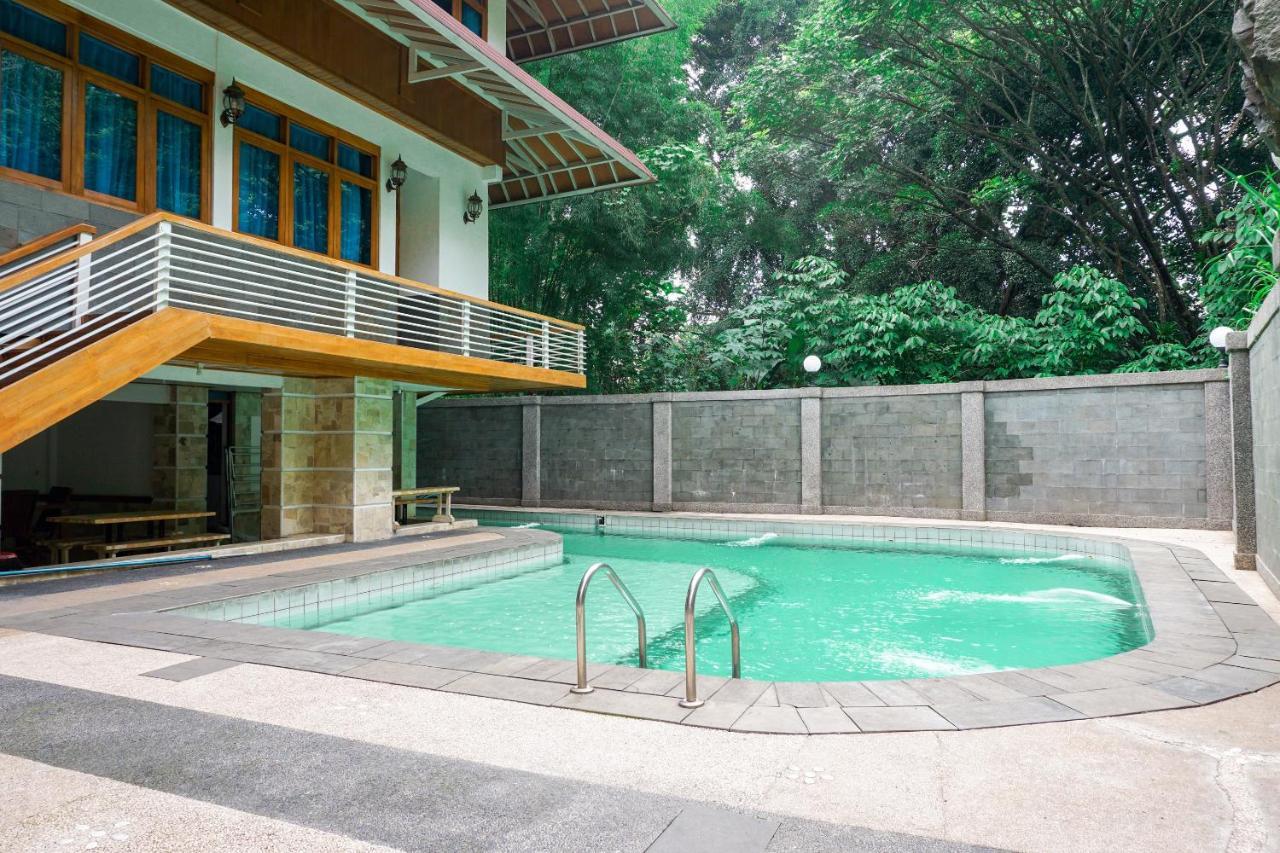 Oyo 1209 Tirtasari Nice Guesthouse Бандунг Екстериор снимка