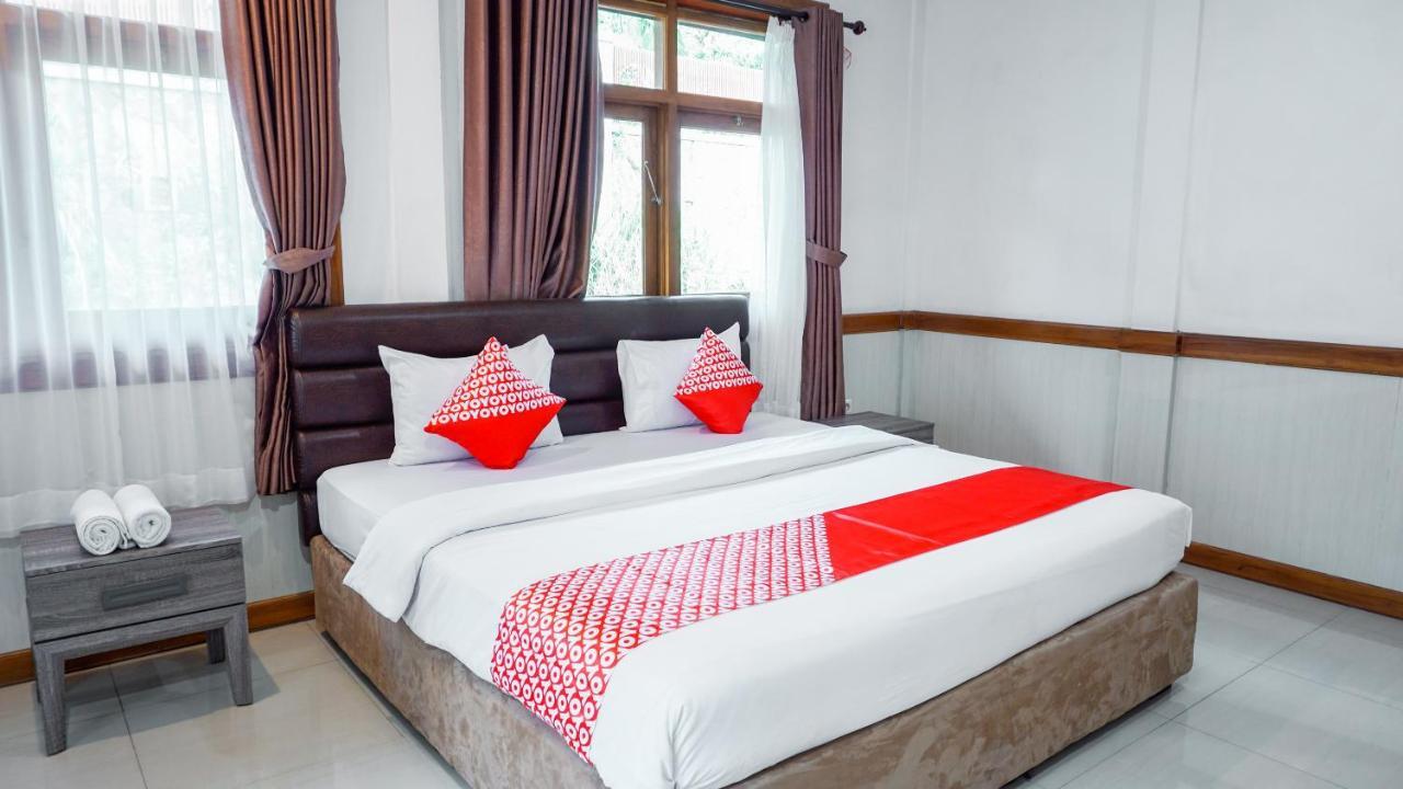 Oyo 1209 Tirtasari Nice Guesthouse Бандунг Екстериор снимка