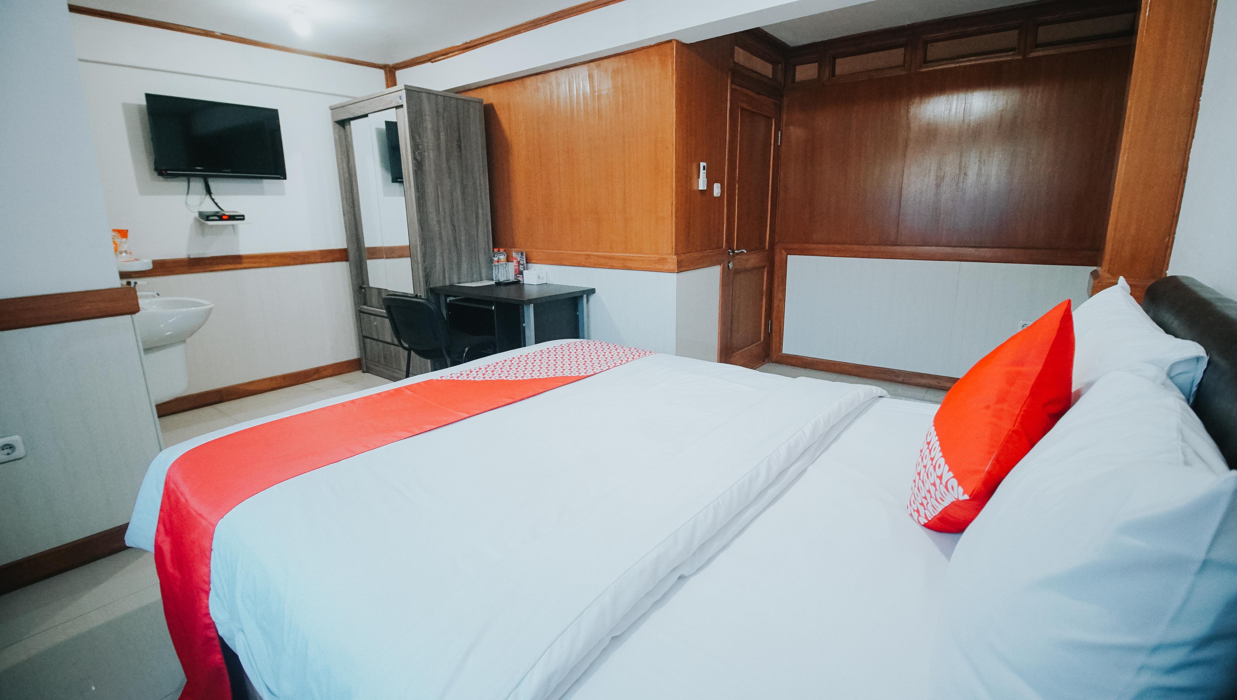 Oyo 1209 Tirtasari Nice Guesthouse Бандунг Екстериор снимка
