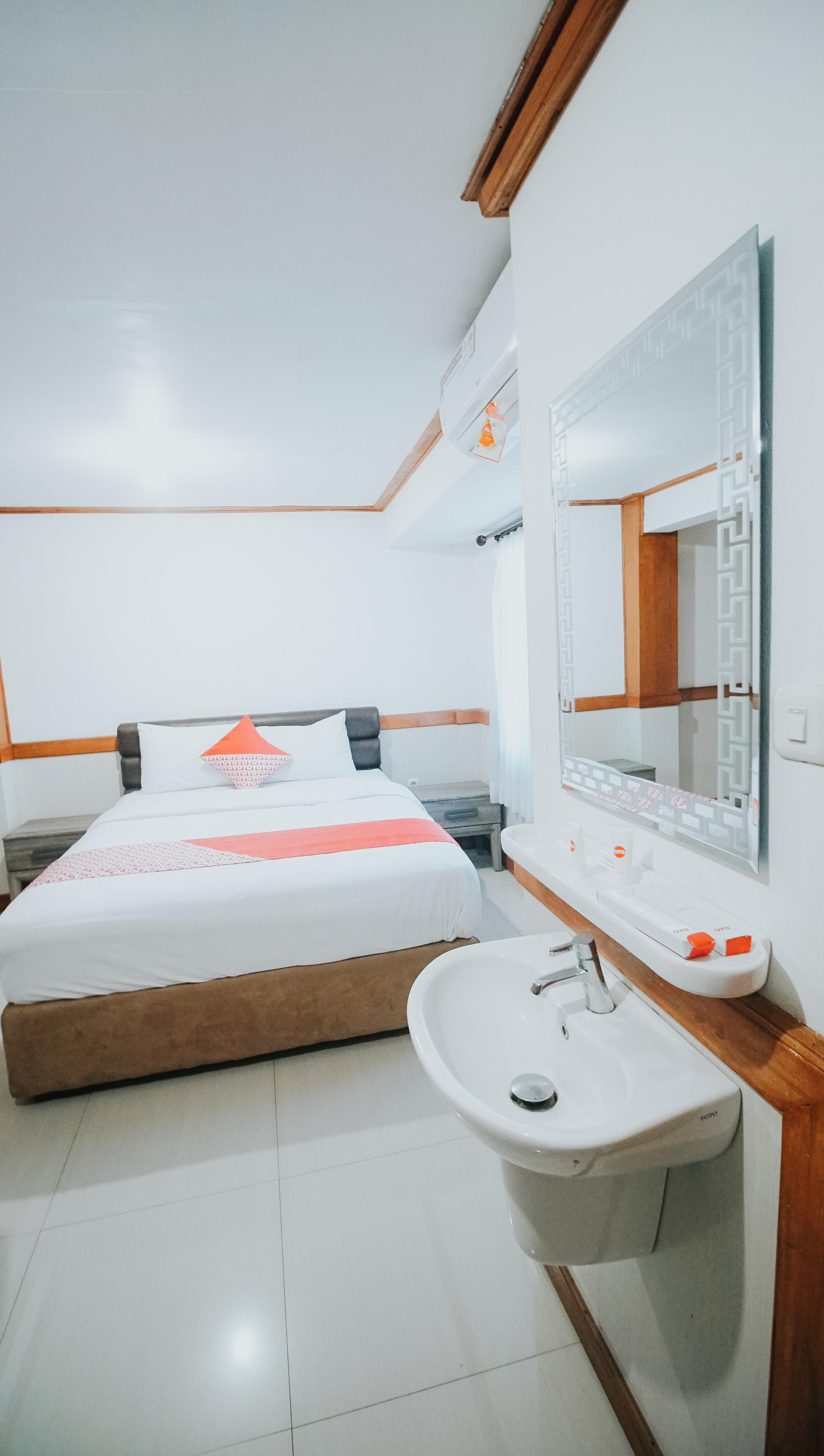 Oyo 1209 Tirtasari Nice Guesthouse Бандунг Екстериор снимка